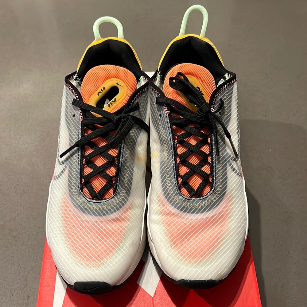 Woman’s Airmax 2090